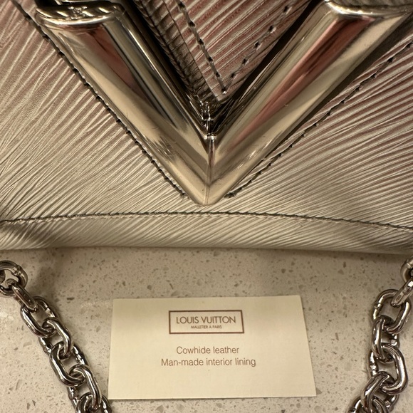 LOUIS VUITTON Twist PM - Picture 9 of 12